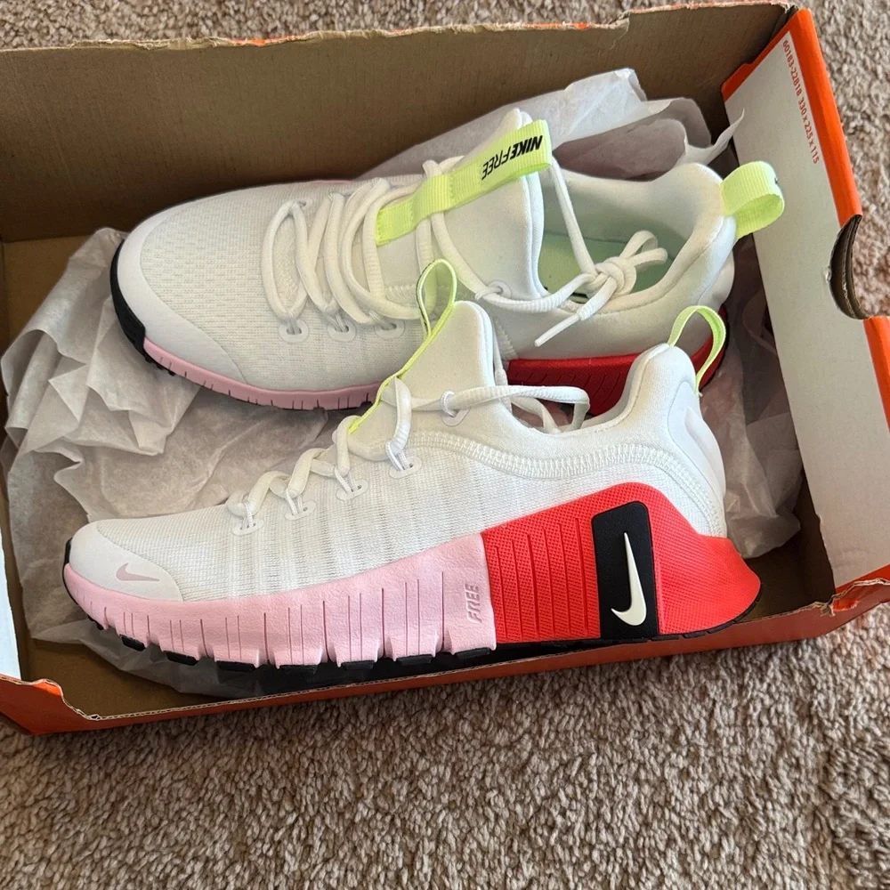 Nike women’s metcon brand new - Picture 1 of 6